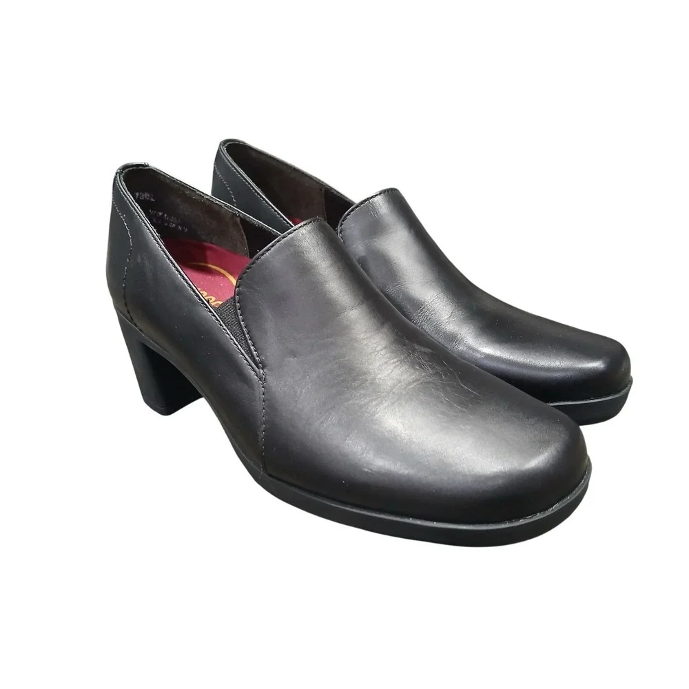 Munro American 7M Black Leather Slip On Block Heel Loafers Shoes Womens